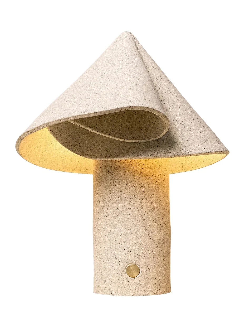 SIN Shayd Table Lamp