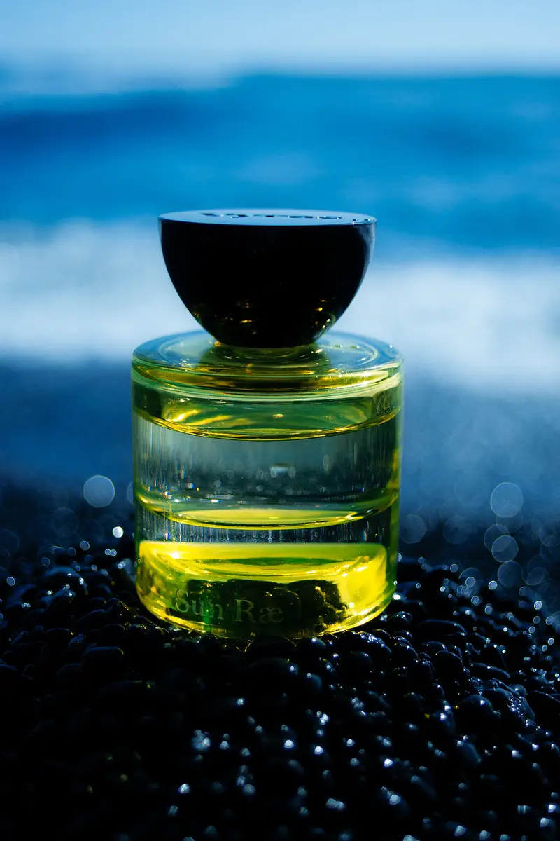 Vyrao Mini Woo: Sun Rae Eau De Parfum | Thumbnail 2 Vyrao Mini Woo: Sun Rae Eau De Parfum | Thumbnail 2