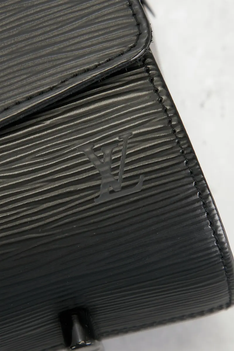 Louis Vuitton Louis Vuitton Epi Nocturne PM Shoulder Bag | Thumbnail 6 Louis Vuitton Louis Vuitton Epi Nocturne PM Shoulder Bag | Thumbnail 6