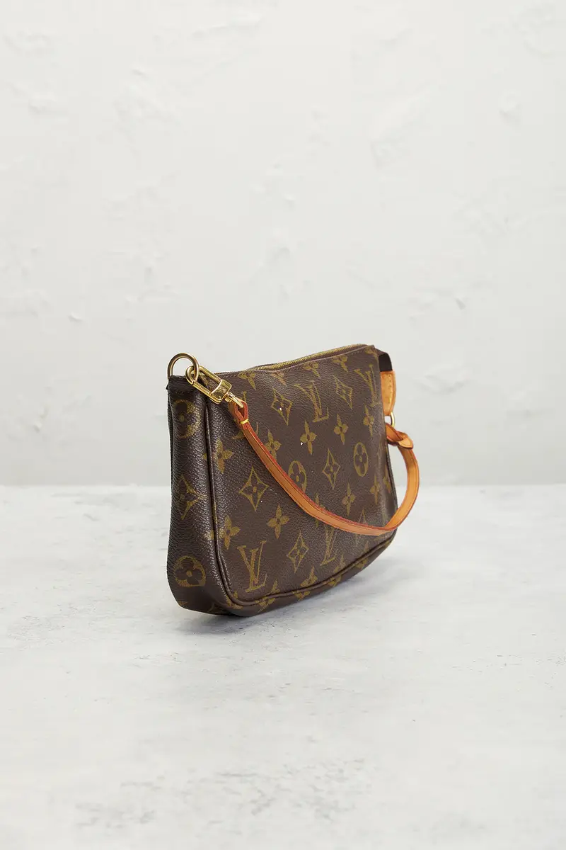 Louis Vuitton Louis Vuitton Monogram Pochette Accessoires Shoulder Bag | Thumbnail 4 Louis Vuitton Louis Vuitton Monogram Pochette Accessoires Shoulder Bag | Thumbnail 4
