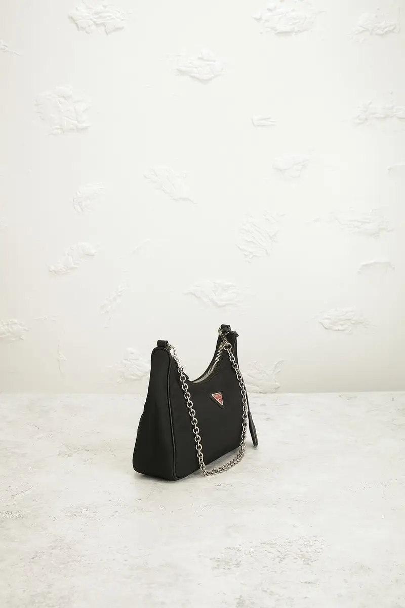 Prada Prada Re-Edition 2005 Re-Nylon Shoulder Bag | Thumbnail 4 Prada Prada Re-Edition 2005 Re-Nylon Shoulder Bag | Thumbnail 4