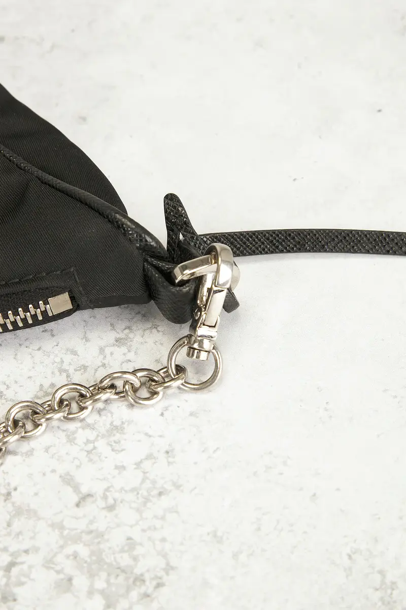 Prada Prada Re-Edition 2005 Re-Nylon Shoulder Bag | Thumbnail 9 Prada Prada Re-Edition 2005 Re-Nylon Shoulder Bag | Thumbnail 9