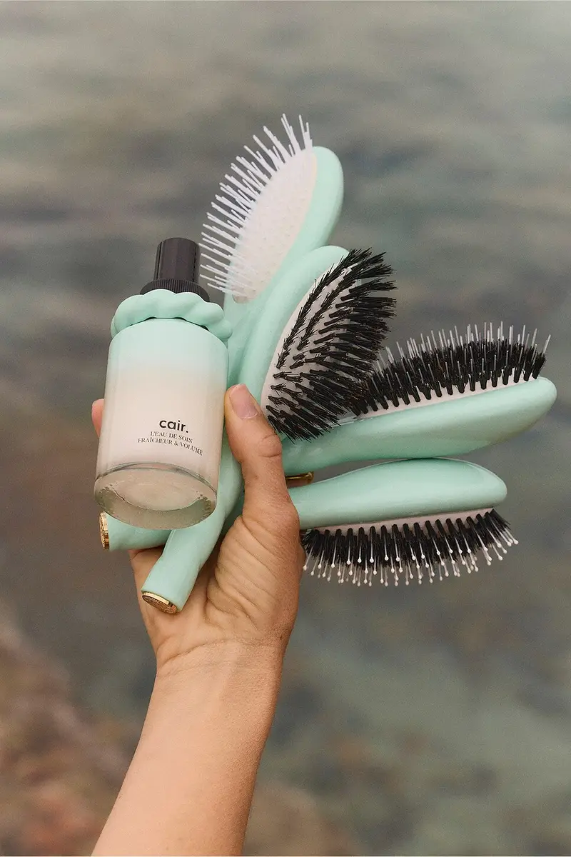 La Bonne Brosse Freshening & Volumizing Hair Mist | Thumbnail 6 La Bonne Brosse Freshening & Volumizing Hair Mist | Thumbnail 6