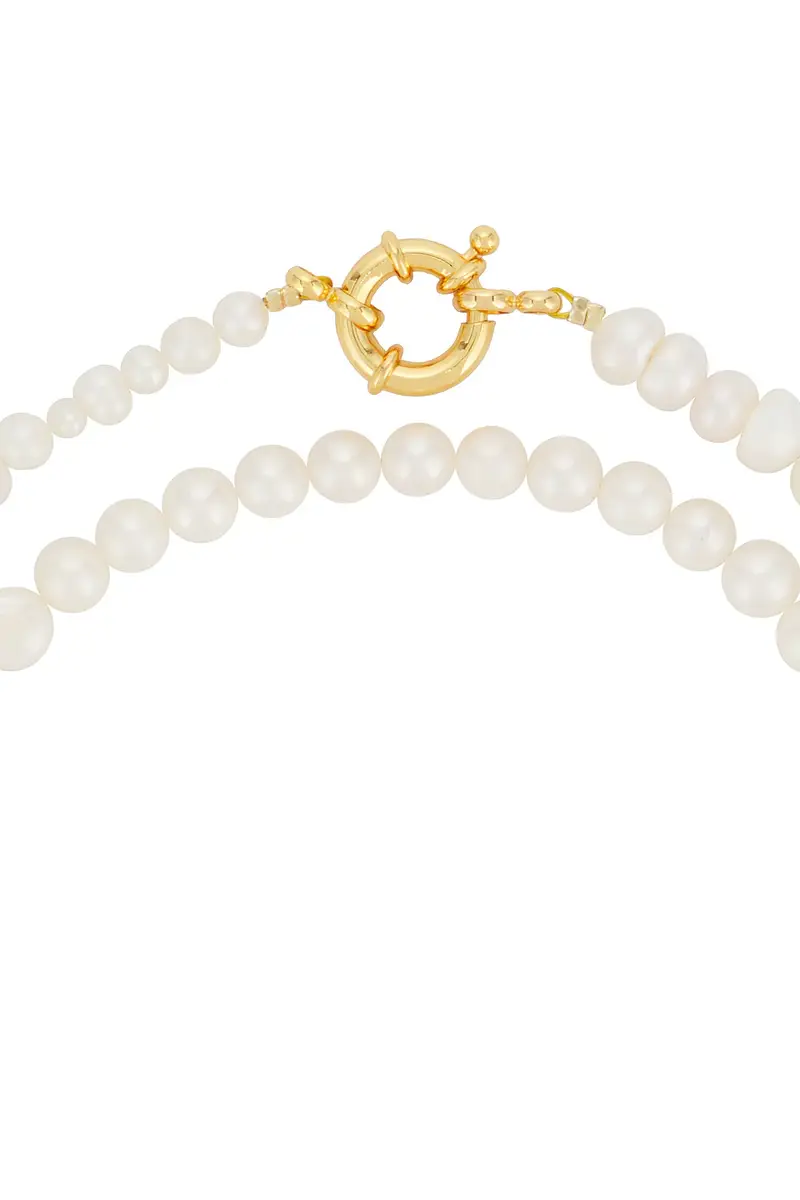 Timeless Pearly Shelly Necklace | Thumbnail 3