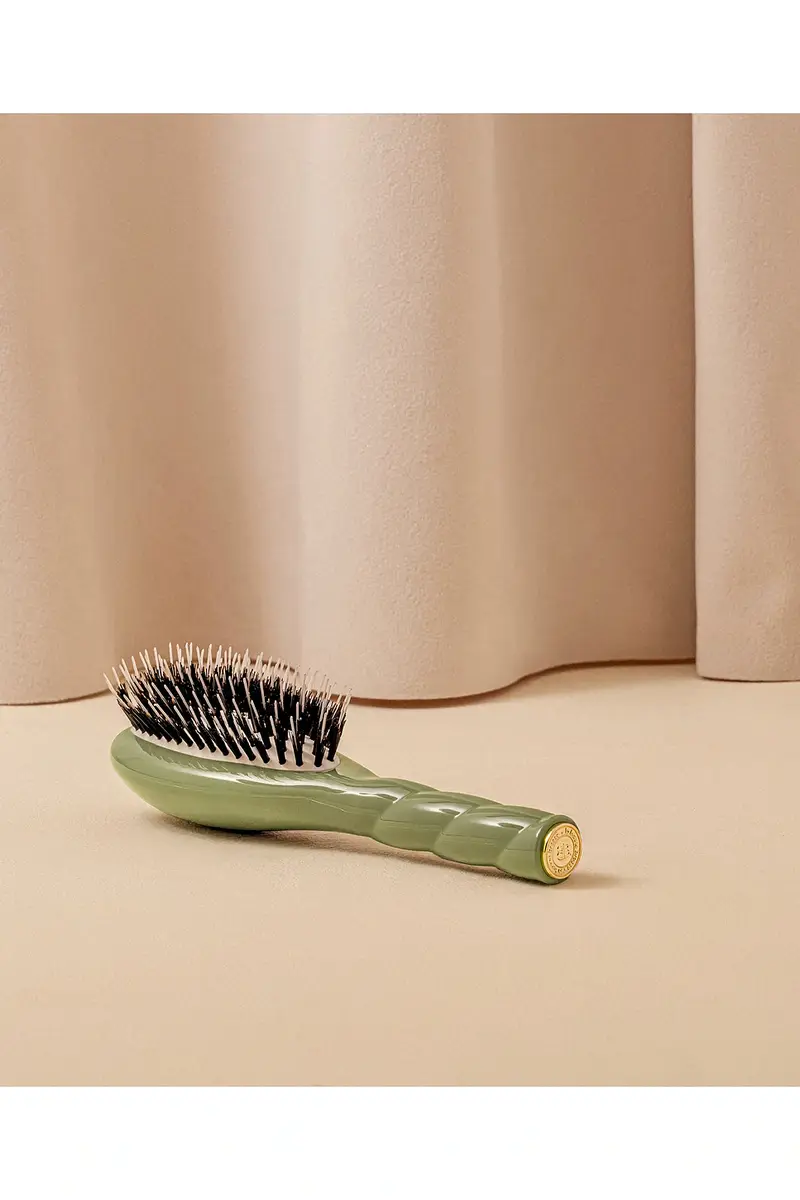 La Bonne Brosse Small Brush N02 | Thumbnail 4 La Bonne Brosse Small Brush N02 | Thumbnail 4
