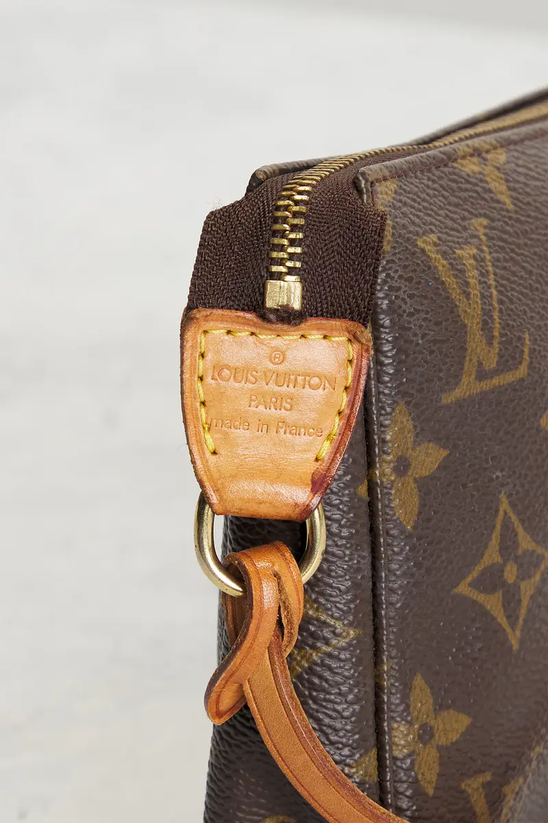 Louis Vuitton Louis Vuitton Monogram Pochette Accessoires Shoulder Bag | Thumbnail 5 Louis Vuitton Louis Vuitton Monogram Pochette Accessoires Shoulder Bag | Thumbnail 5