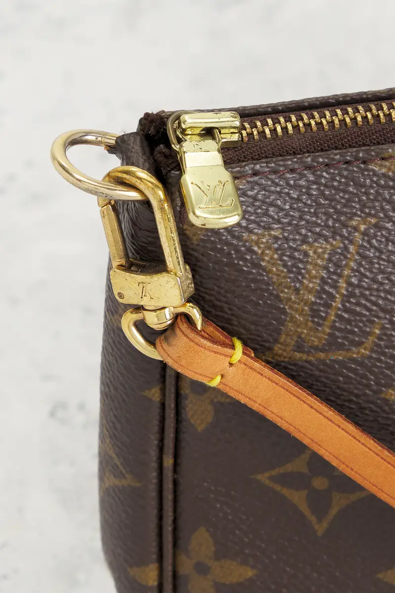 Louis Vuitton Louis Vuitton Monogram Pochette Accessoires Shoulder Bag | Thumbnail 7 Louis Vuitton Louis Vuitton Monogram Pochette Accessoires Shoulder Bag | Thumbnail 7