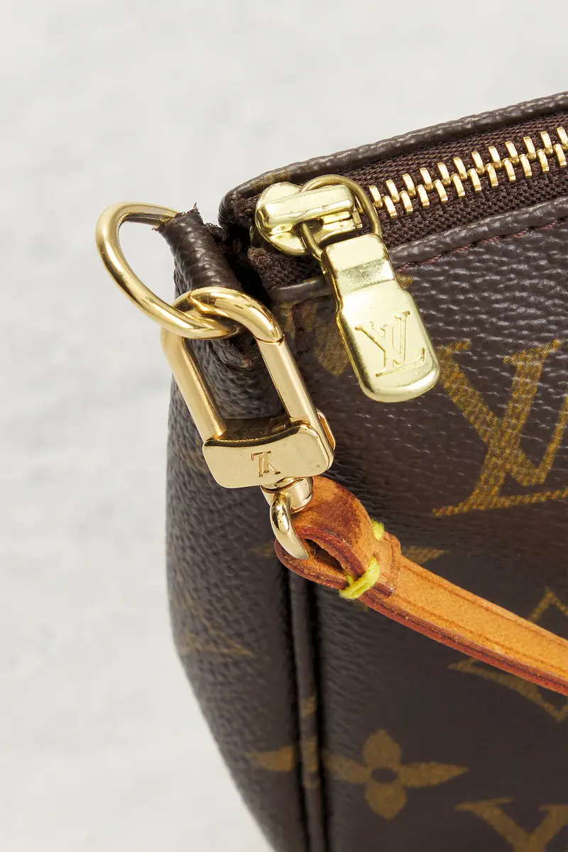 Louis Vuitton Louis Vuitton Monogram Pochette Accessoires Shoulder Bag | Thumbnail 5 Louis Vuitton Louis Vuitton Monogram Pochette Accessoires Shoulder Bag | Thumbnail 5