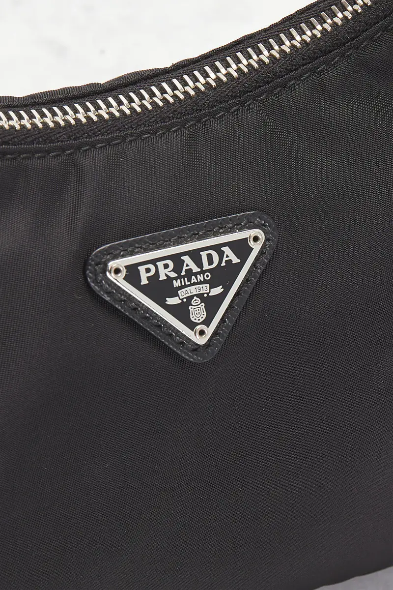 Prada Prada Re-Edition 2005 Re-Nylon Shoulder Bag | Thumbnail 5 Prada Prada Re-Edition 2005 Re-Nylon Shoulder Bag | Thumbnail 5