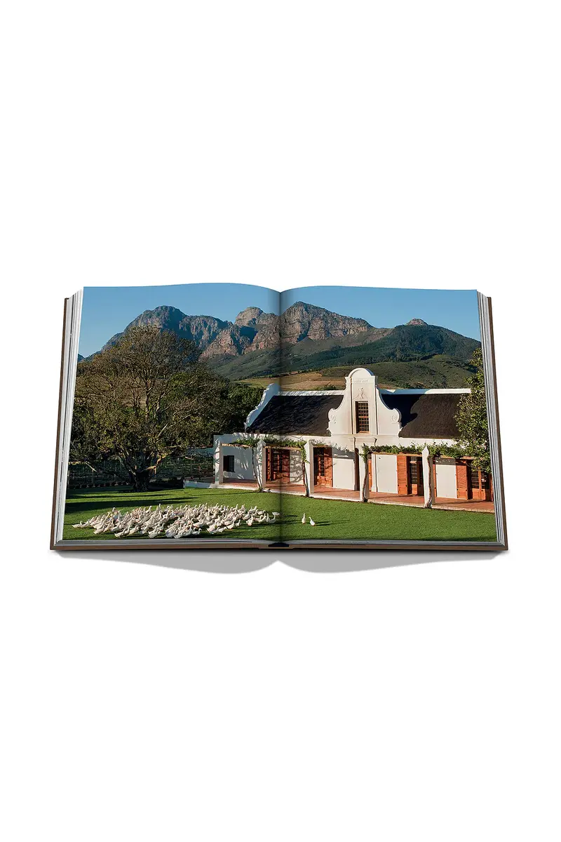 ASSOULINE Secret Stays, Pioneering Host Of The New Chic | Thumbnail 9