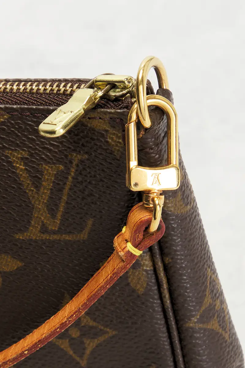Louis Vuitton Louis Vuitton Monogram Pochette Accessoires Shoulder Bag | Thumbnail 6 Louis Vuitton Louis Vuitton Monogram Pochette Accessoires Shoulder Bag | Thumbnail 6