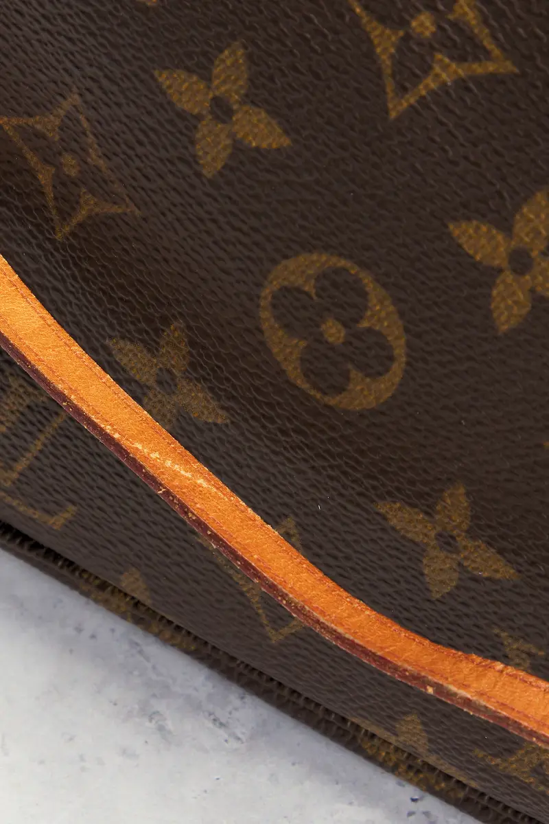 Louis Vuitton Louis Vuitton Monogram Pochette Accessoires Shoulder Bag | Thumbnail 7 Louis Vuitton Louis Vuitton Monogram Pochette Accessoires Shoulder Bag | Thumbnail 7