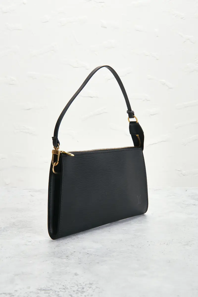 Louis Vuitton Louis Vuitton Epi Pochette Accessoires 24 Shoulder Bag | Thumbnail 4 Louis Vuitton Louis Vuitton Epi Pochette Accessoires 24 Shoulder Bag | Thumbnail 4