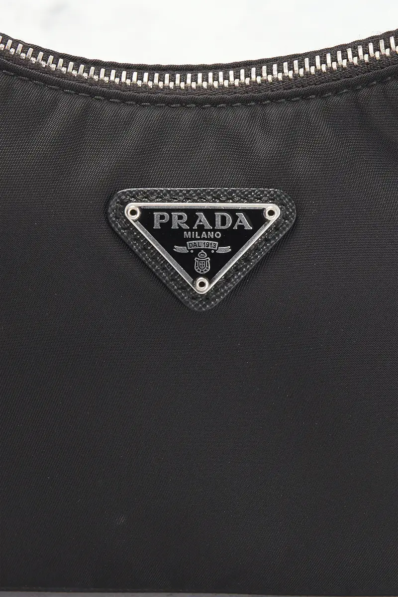 Prada Prada Re-Edition 2005 Re-Nylon Shoulder Bag | Thumbnail 5 Prada Prada Re-Edition 2005 Re-Nylon Shoulder Bag | Thumbnail 5