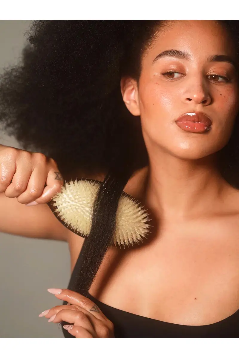 Bur Bur The Mermaid Brush Essential Boar Bristle Brush | Thumbnail 5 Bur Bur The Mermaid Brush Essential Boar Bristle Brush | Thumbnail 5