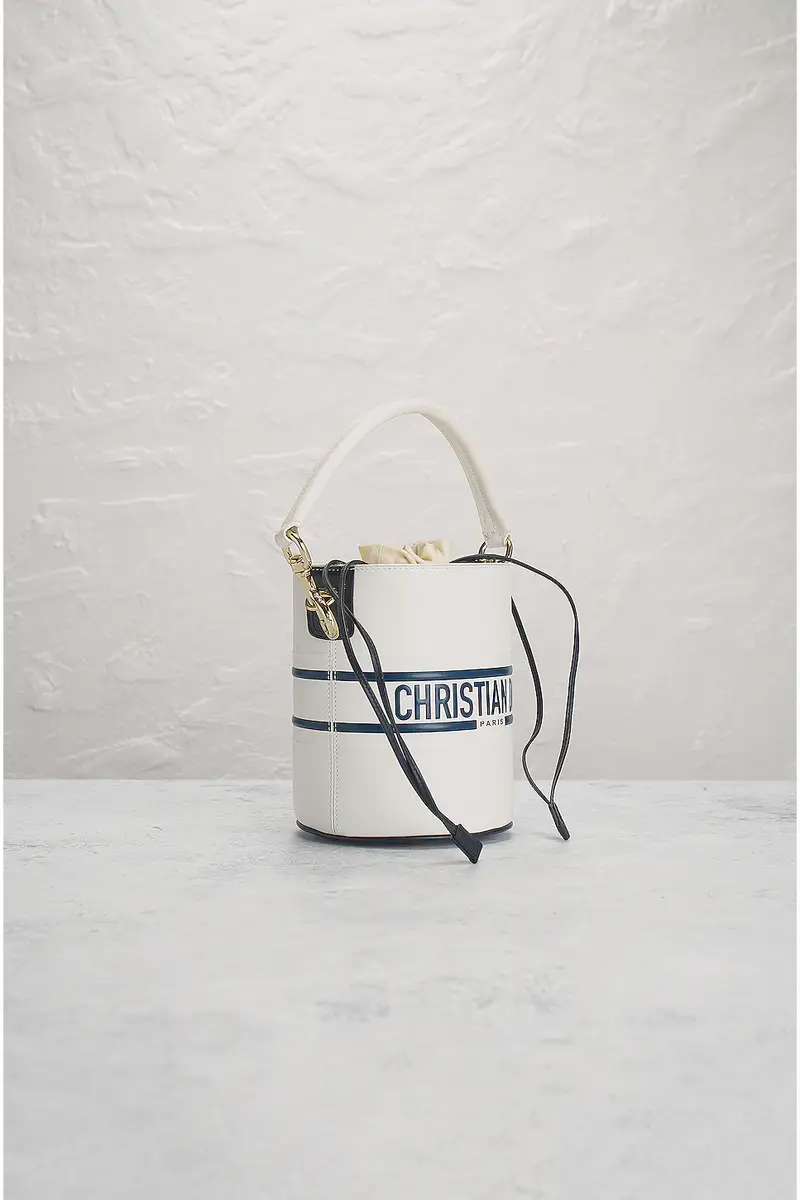 Dior Dior Vibe Bucket Bag | Thumbnail 4 Dior Dior Vibe Bucket Bag | Thumbnail 4