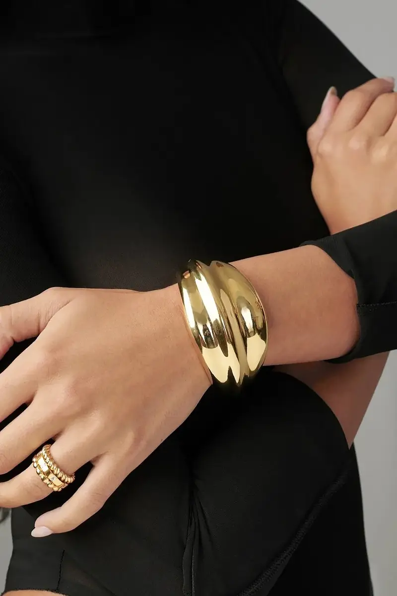 MÉGA The Simone Cuff Bracelet | Thumbnail 2 MÉGA The Simone Cuff Bracelet | Thumbnail 2