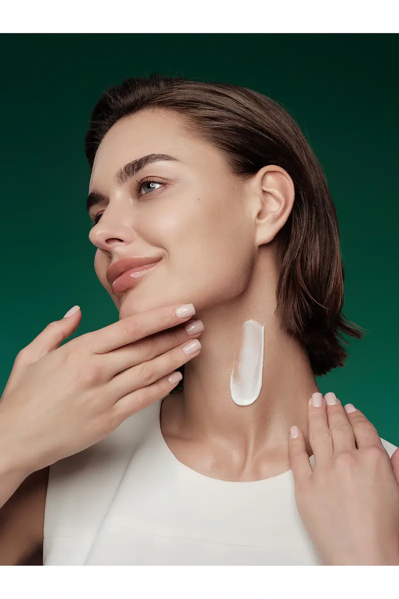 RéVive Lissant Line Smoothing Neck Night | Thumbnail 3