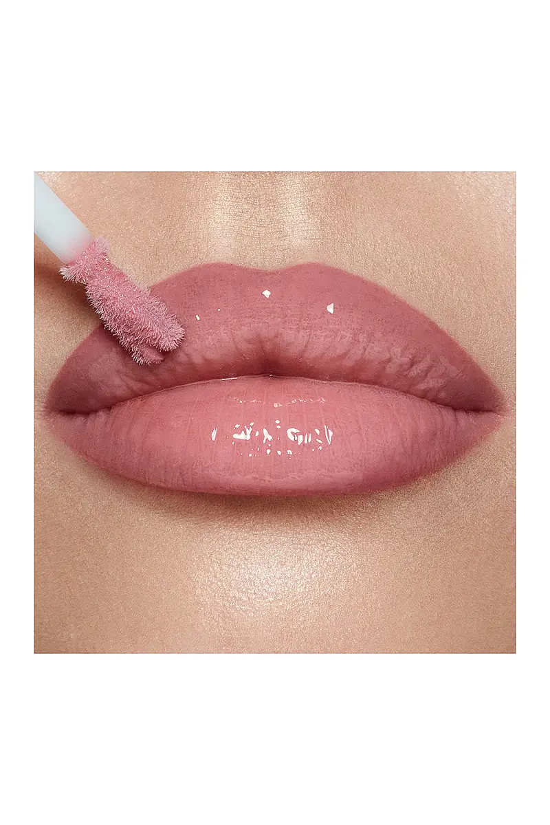 Charlotte Tilbury Collagen Lip Bath | Thumbnail 7 Charlotte Tilbury Collagen Lip Bath | Thumbnail 7