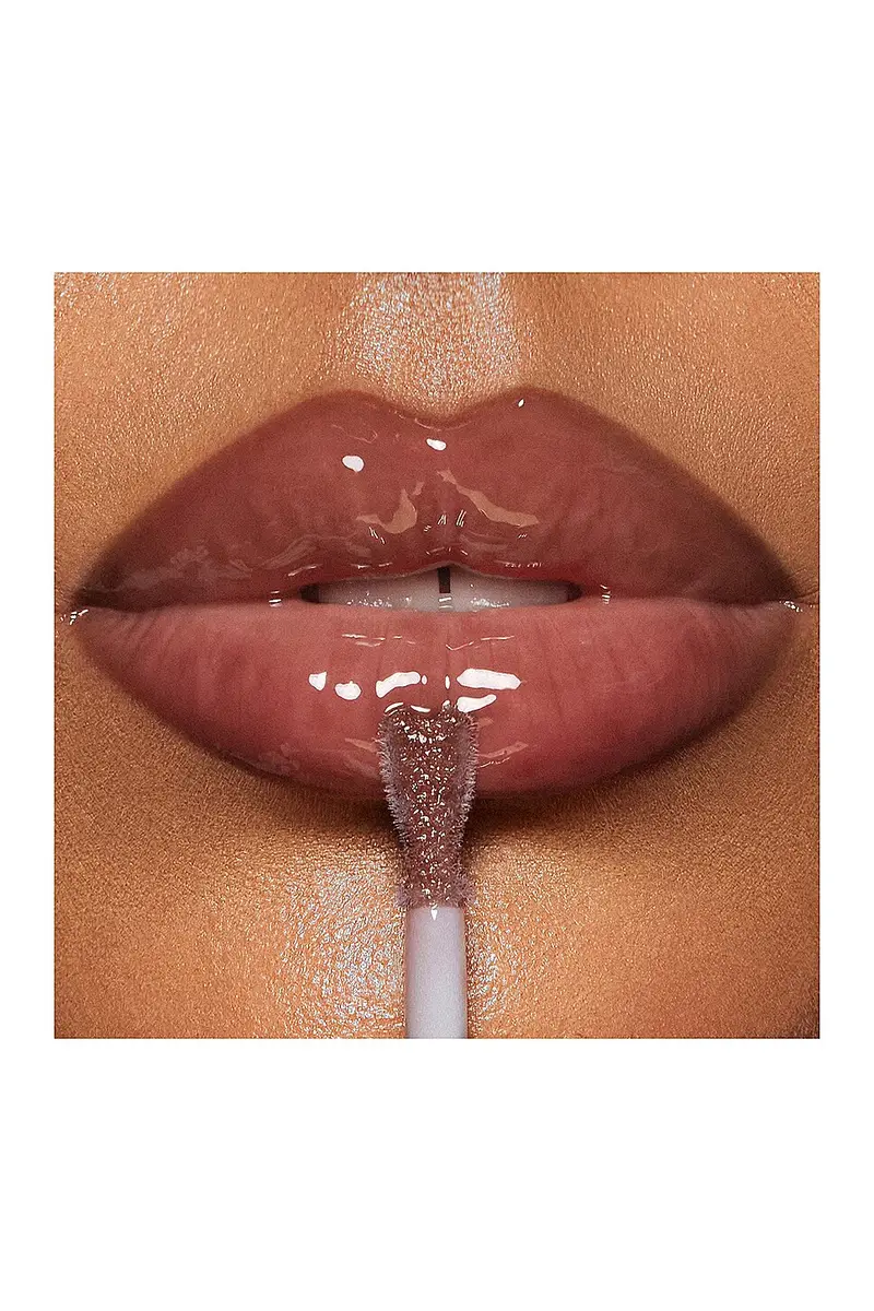 Charlotte Tilbury Collagen Lip Bath | Thumbnail 5 Charlotte Tilbury Collagen Lip Bath | Thumbnail 5