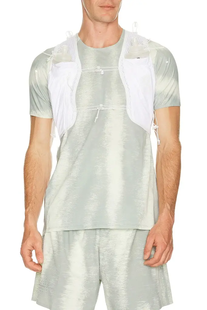 ON Ultra Vest Pro | Image 1 ON Ultra Vest Pro | Image 1