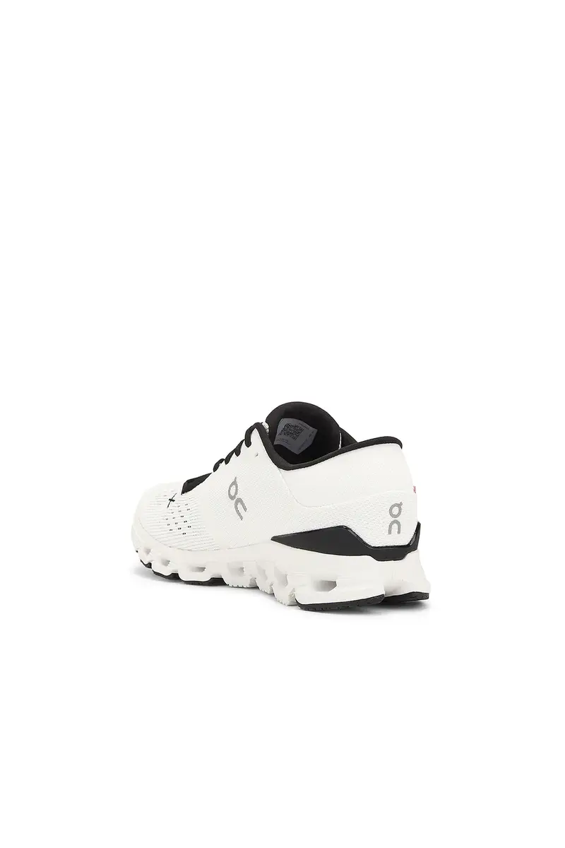 ON Cloud X 4 Sneaker | Thumbnail 3 ON Cloud X 4 Sneaker | Thumbnail 3