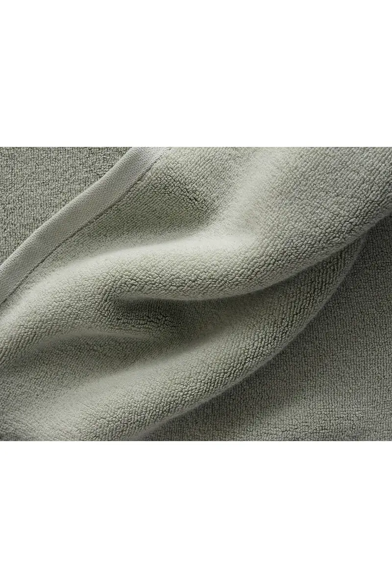 Parachute Premium Plush Hand Towel | Thumbnail 3 Parachute Premium Plush Hand Towel | Thumbnail 3