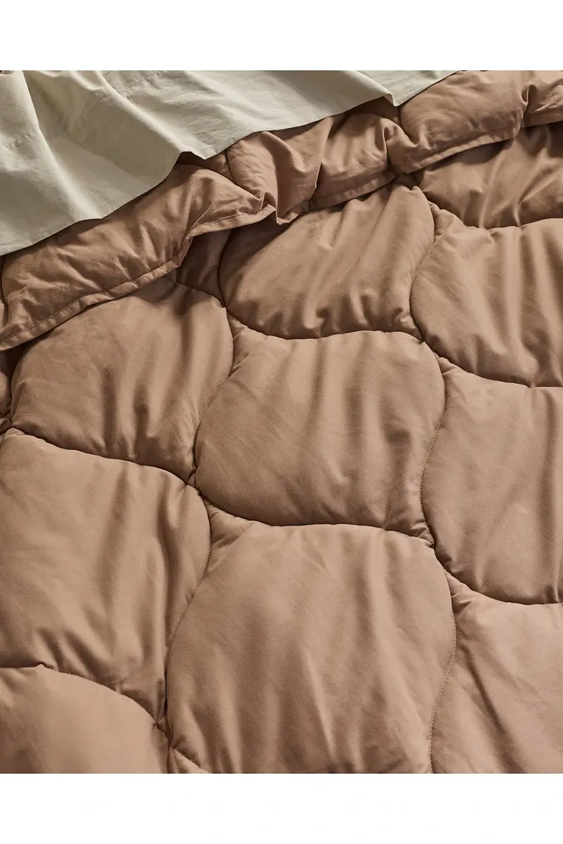 Parachute Cotton Drift Comforter | Thumbnail 3 Parachute Cotton Drift Comforter | Thumbnail 3