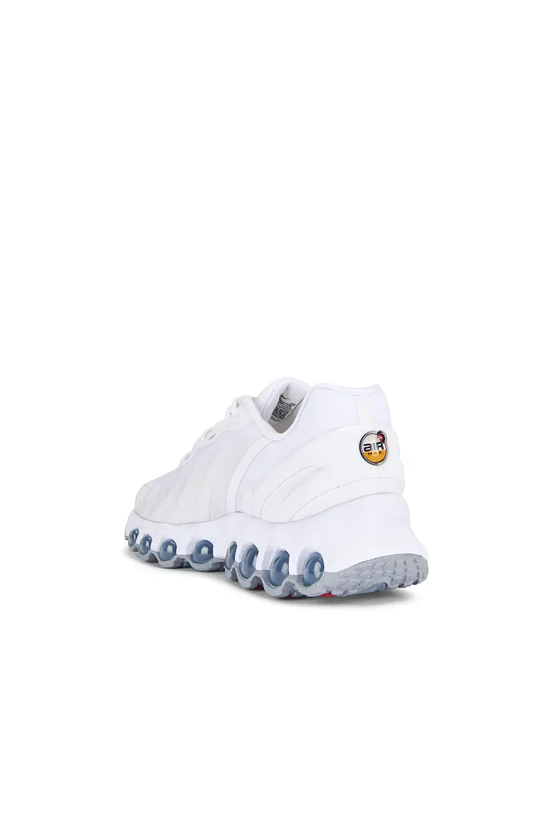 Nike Air Max DN8 Sneakers | Thumbnail 3 Nike Air Max DN8 Sneakers | Thumbnail 3