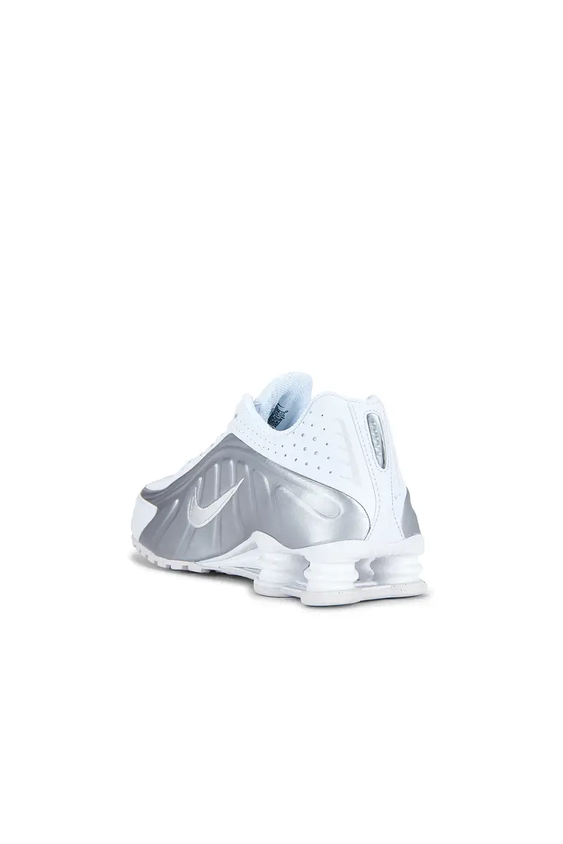 Nike Shox R4 Sneaker | Thumbnail 3