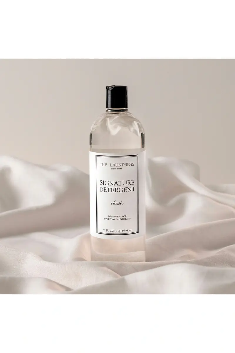 THE LAUNDRESS Classic Signature Detergent | Thumbnail 4