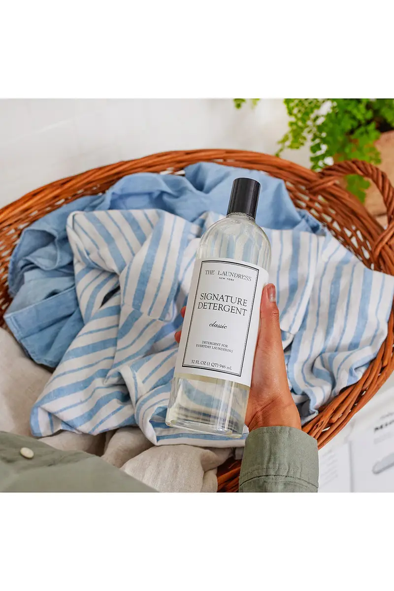 THE LAUNDRESS Classic Signature Detergent | Thumbnail 6