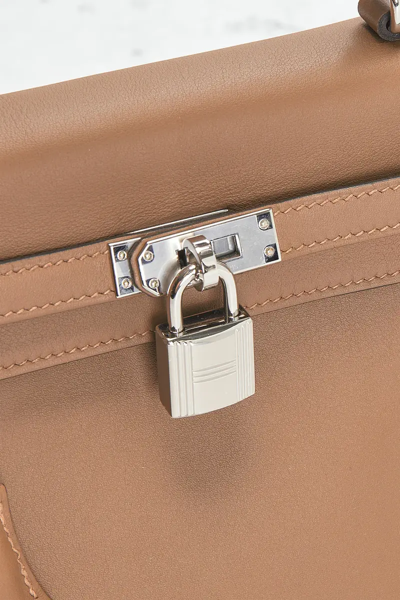 HERMÈS Hermes Verso Swift Kelly 25 Handbag | Thumbnail 5 HERMÈS Hermes Verso Swift Kelly 25 Handbag | Thumbnail 5