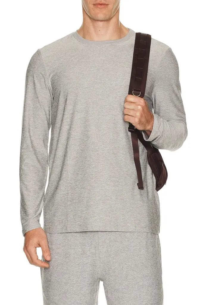 Beyond Yoga Always Beyond Long Sleeve Crew 2.0 | Image 1 Beyond Yoga Always Beyond Long Sleeve Crew 2.0 | Image 1