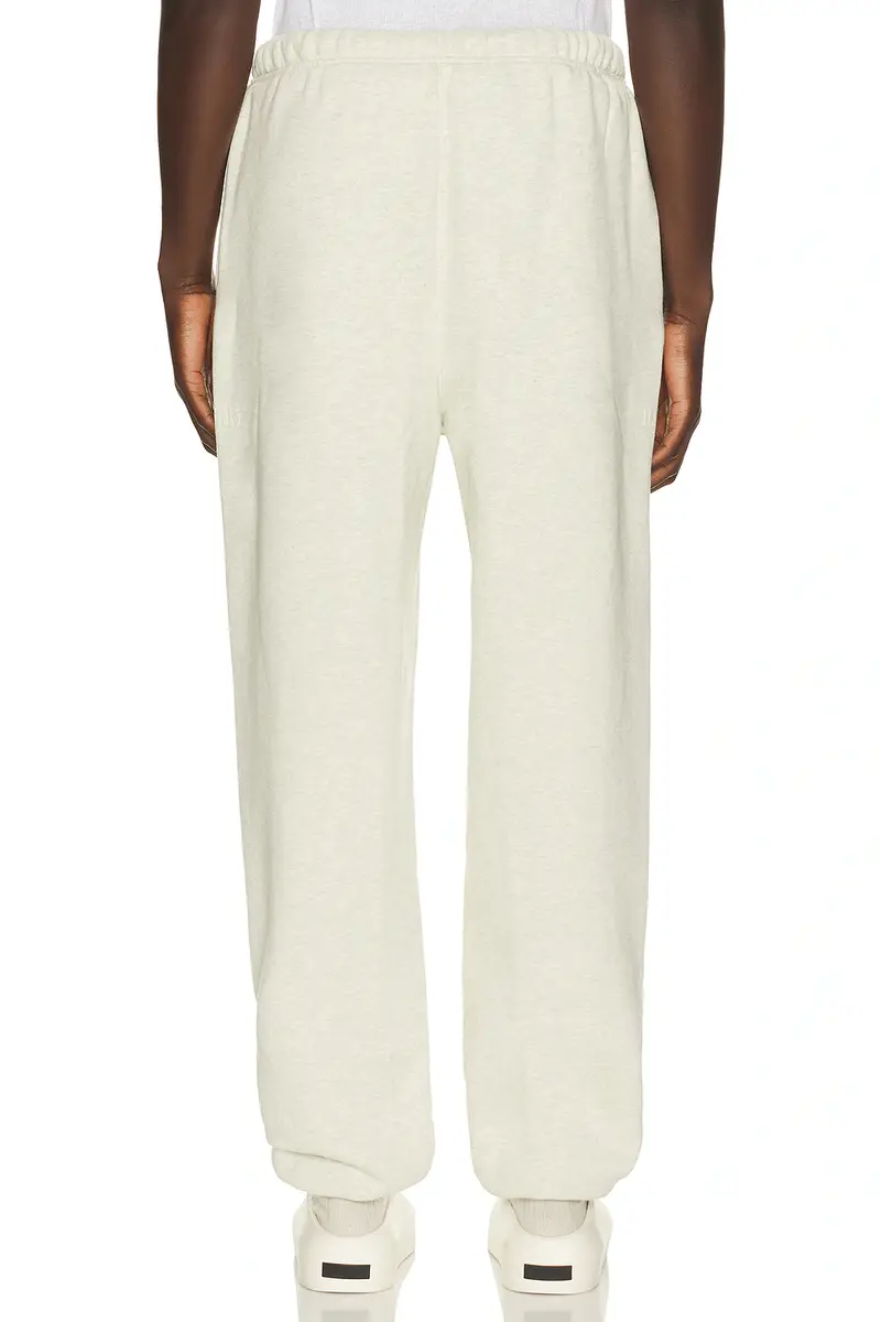 Fear of God Essentials Classic Fleece Sweatpant | Thumbnail 4 Fear of God Essentials Classic Fleece Sweatpant | Thumbnail 4