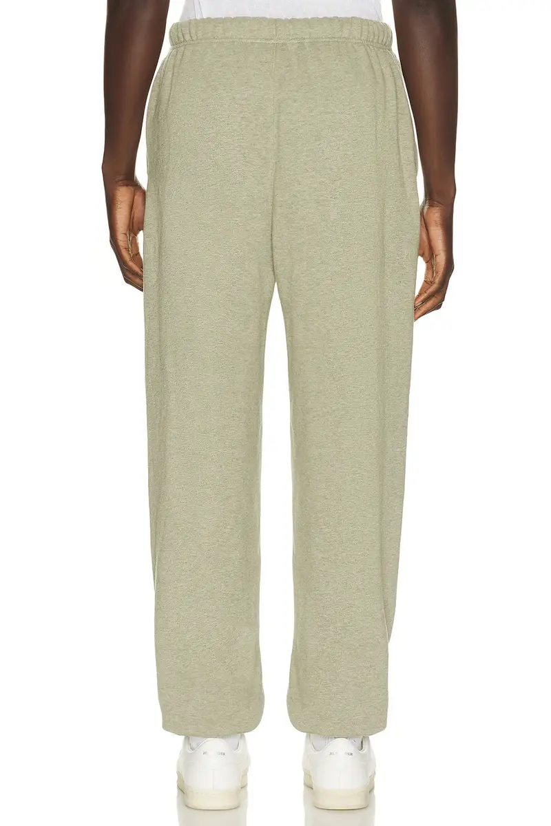 Fear of God Essentials Classic Fleece Sweatpant | Thumbnail 4 Fear of God Essentials Classic Fleece Sweatpant | Thumbnail 4