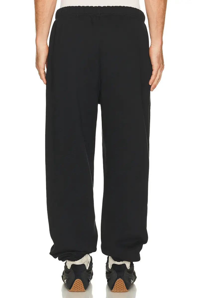 Fear of God Essentials Classic Sweatpant | Thumbnail 3 Fear of God Essentials Classic Sweatpant | Thumbnail 3