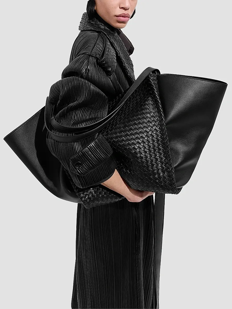 Bottega Veneta Women's Large Corso Intrecciato Leather Tote Bag | Thumbnail 2 Bottega Veneta Women's Large Corso Intrecciato Leather Tote Bag | Thumbnail 2
