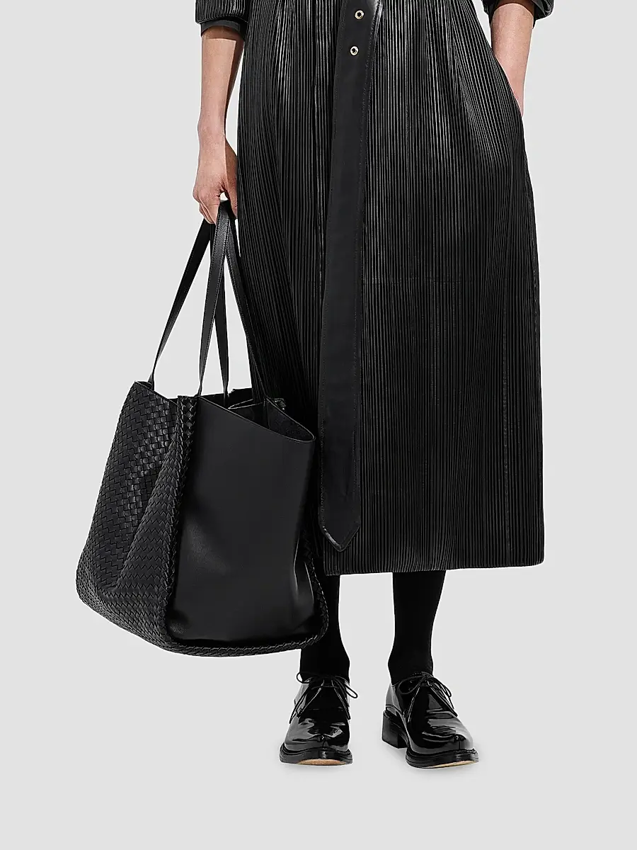 Bottega Veneta Women's Large Corso Intrecciato Leather Tote Bag | Thumbnail 3 Bottega Veneta Women's Large Corso Intrecciato Leather Tote Bag | Thumbnail 3