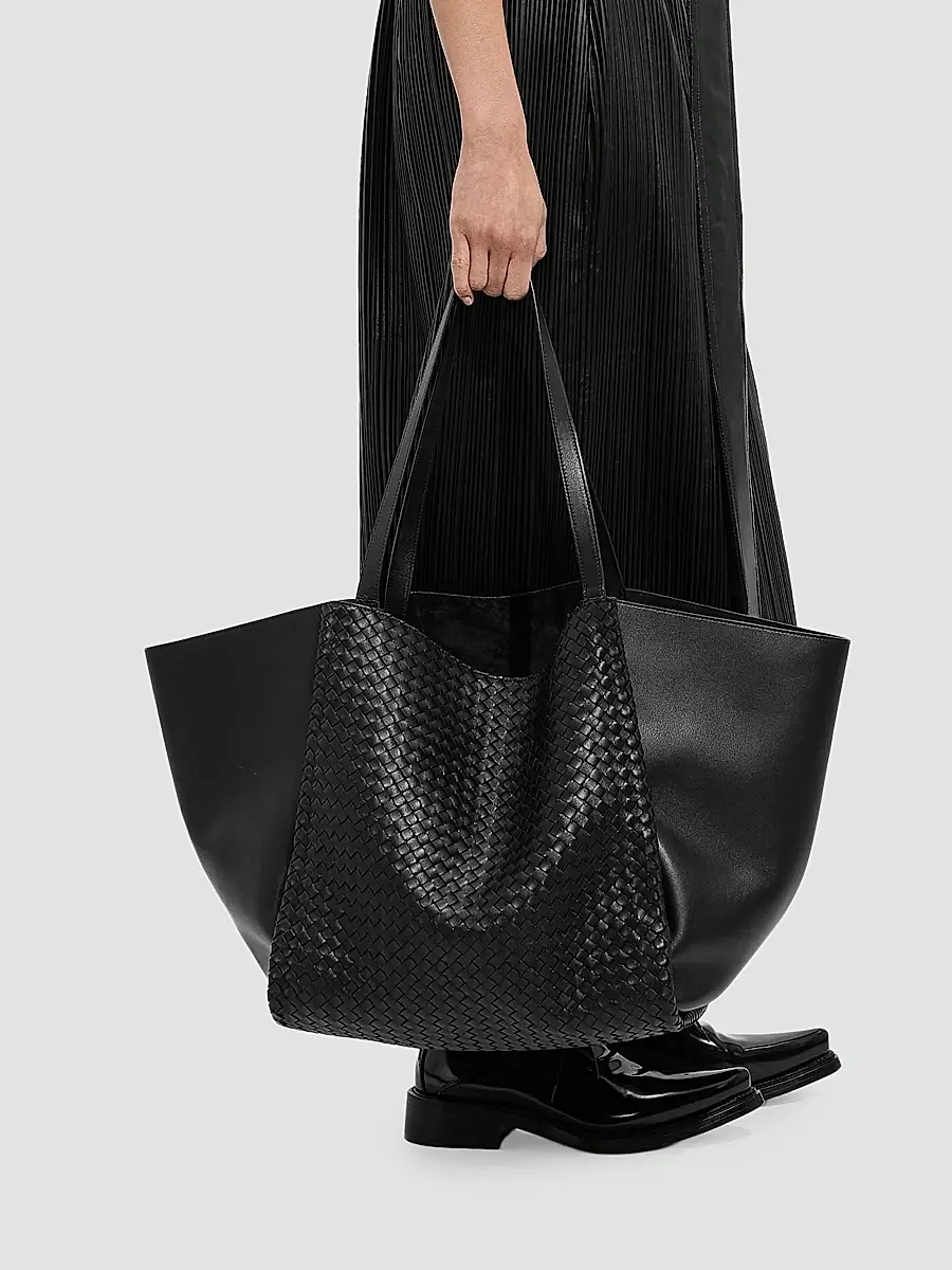 Bottega Veneta Women's Large Corso Intrecciato Leather Tote Bag | Thumbnail 4 Bottega Veneta Women's Large Corso Intrecciato Leather Tote Bag | Thumbnail 4
