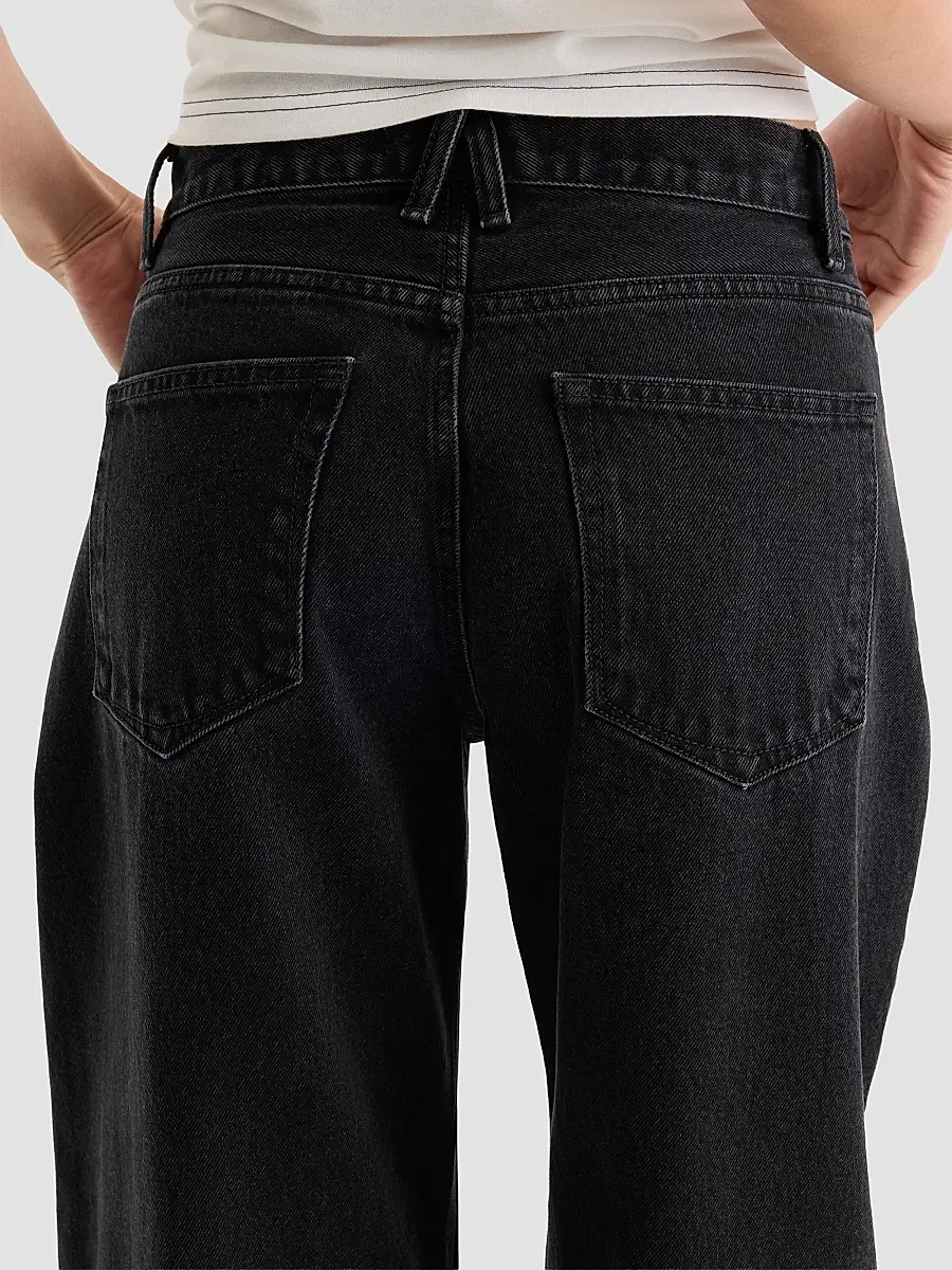 GOOD AMERICAN Women's Vintage Barrel-Leg Ankle Jeans | Thumbnail 6 GOOD AMERICAN Women's Vintage Barrel-Leg Ankle Jeans | Thumbnail 6
