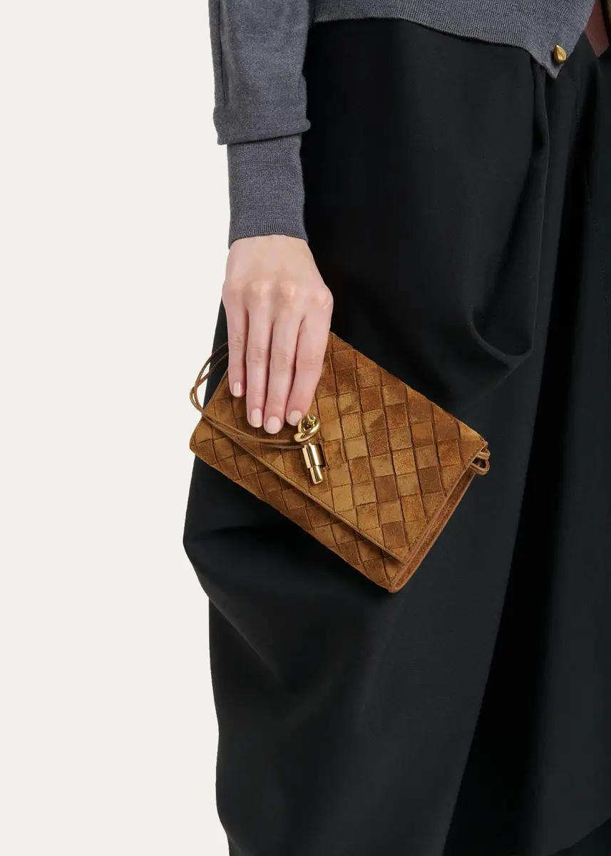 Bottega Veneta Andiamo Leather Wallet-On-Chain | Thumbnail 2 Bottega Veneta Andiamo Leather Wallet-On-Chain | Thumbnail 2