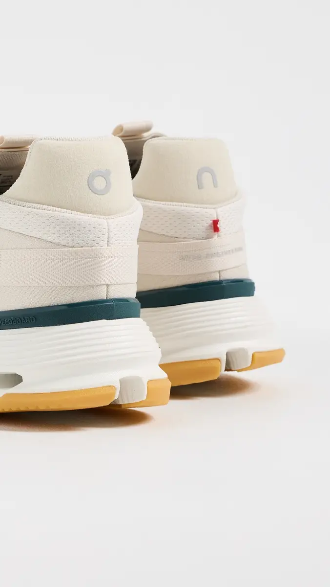 ON Cloudnova 2 Sneakers | Thumbnail 4 ON Cloudnova 2 Sneakers | Thumbnail 4