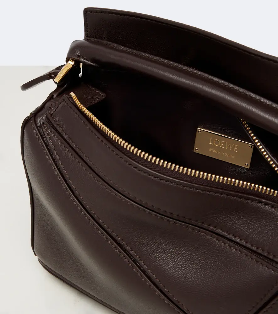 Loewe Featherlight Puzzle Small leather top-handle bag | Thumbnail 4 Loewe Featherlight Puzzle Small leather top-handle bag | Thumbnail 4