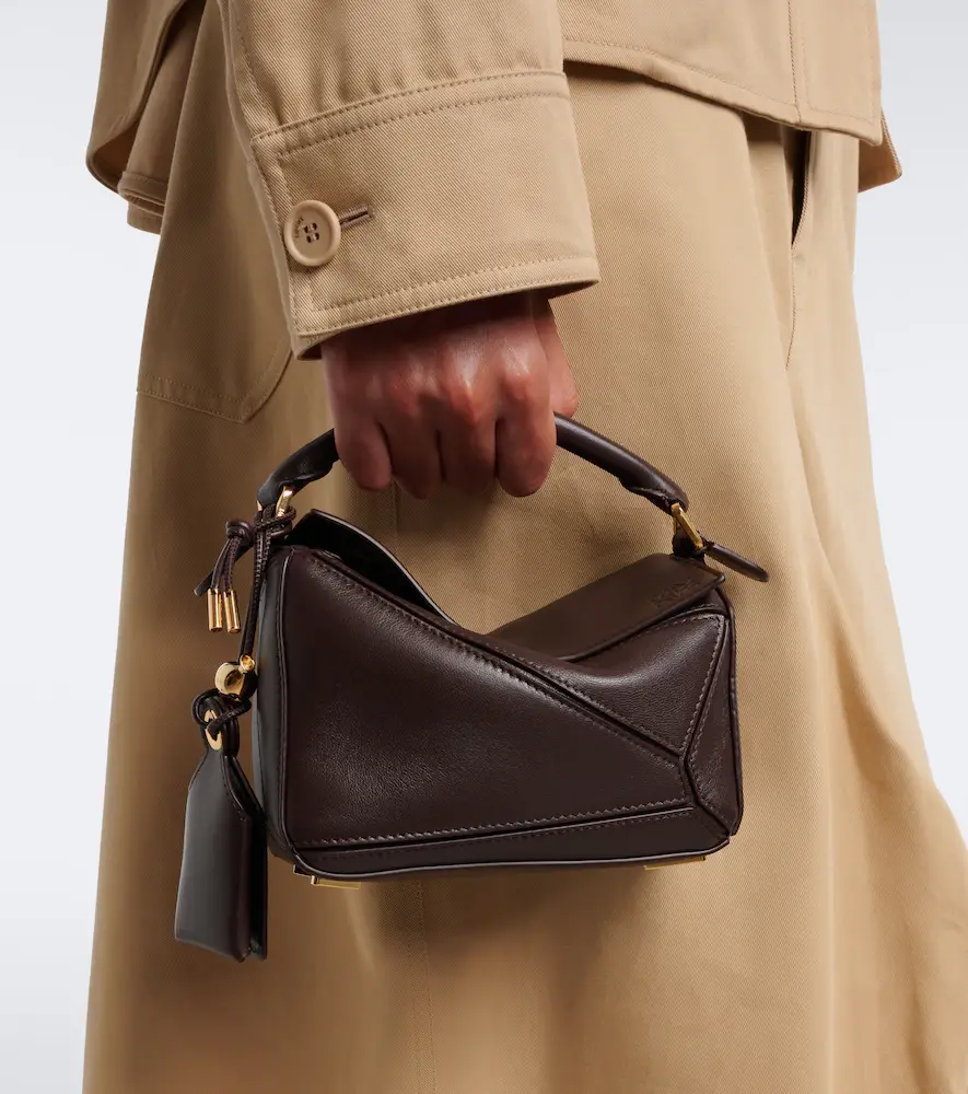 Loewe Featherlight Puzzle Small leather top-handle bag | Thumbnail 6 Loewe Featherlight Puzzle Small leather top-handle bag | Thumbnail 6