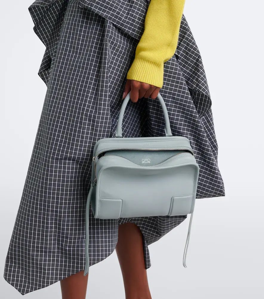 Loewe Amazona 180 Small leather top-handle bag | Thumbnail 8 Loewe Amazona 180 Small leather top-handle bag | Thumbnail 8