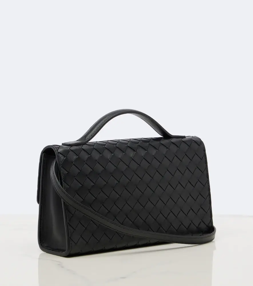 Bottega Veneta Andiamo 25 Intrecciato leather clutch | Thumbnail 3 Bottega Veneta Andiamo 25 Intrecciato leather clutch | Thumbnail 3