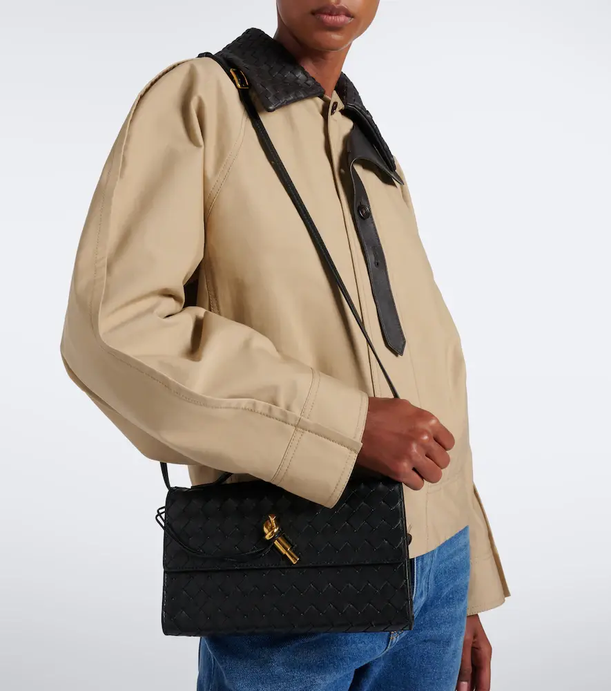 Bottega Veneta Andiamo 25 Intrecciato leather clutch | Thumbnail 5 Bottega Veneta Andiamo 25 Intrecciato leather clutch | Thumbnail 5