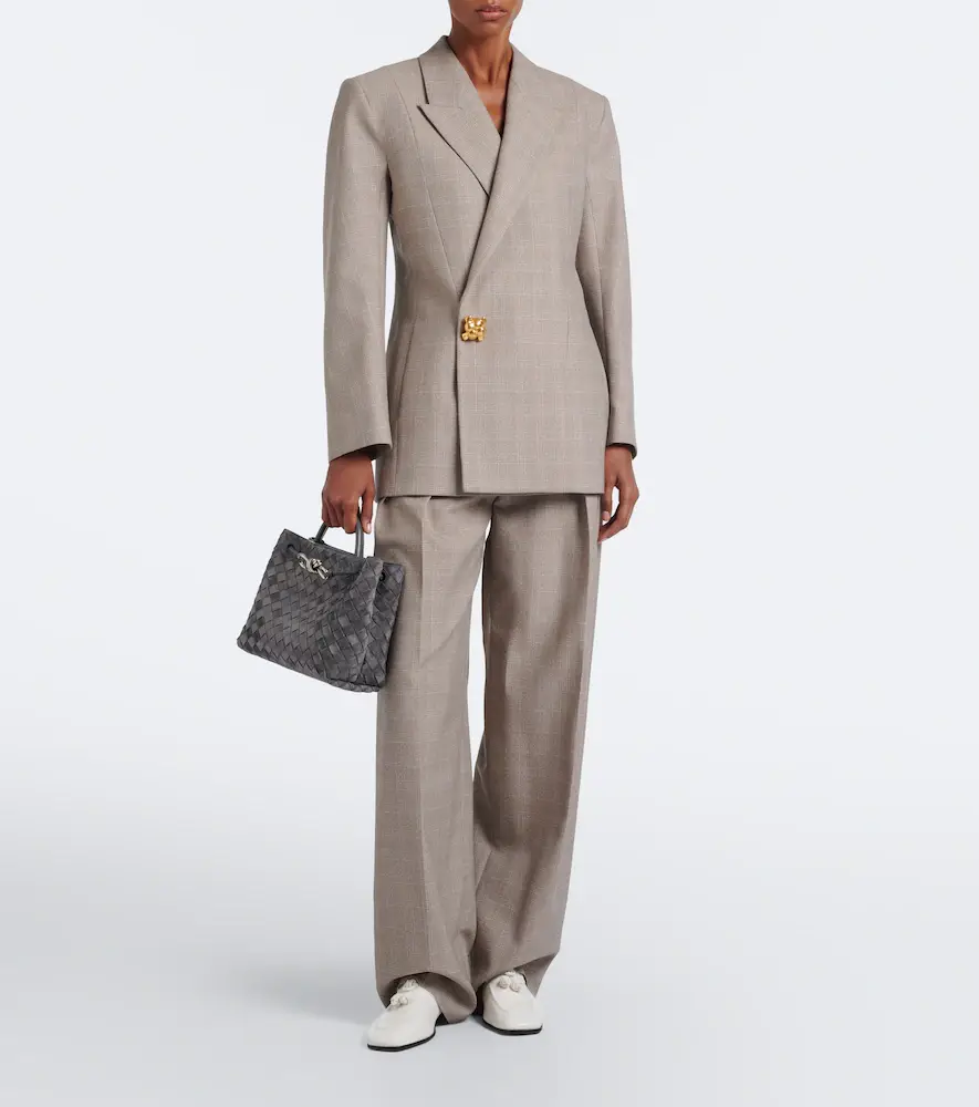 Bottega Veneta Andiamo Small suede top-handle bag | Thumbnail 5