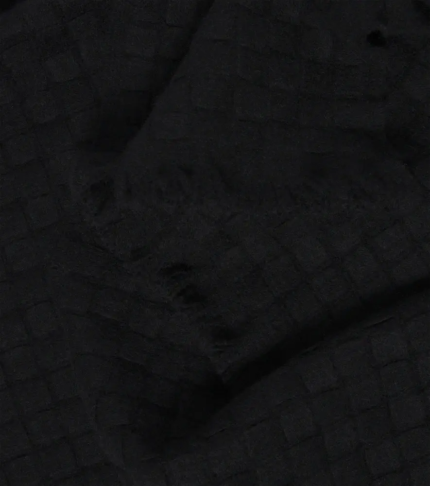 Bottega Veneta Intrecciato cashmere scarf | Thumbnail 2 Bottega Veneta Intrecciato cashmere scarf | Thumbnail 2